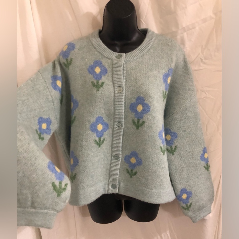 Jessica Simpson blue green blue flower print thick knit cardigan size medium